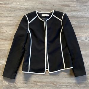 Jones Studio black with white trim piping open blazer